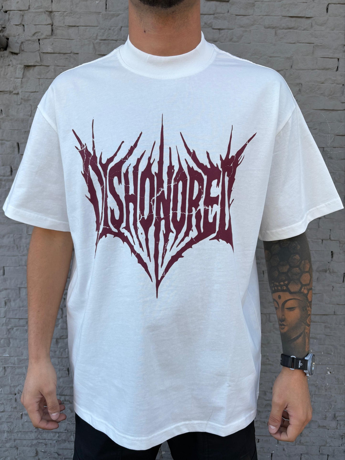 T-shirt oversize Dishonored