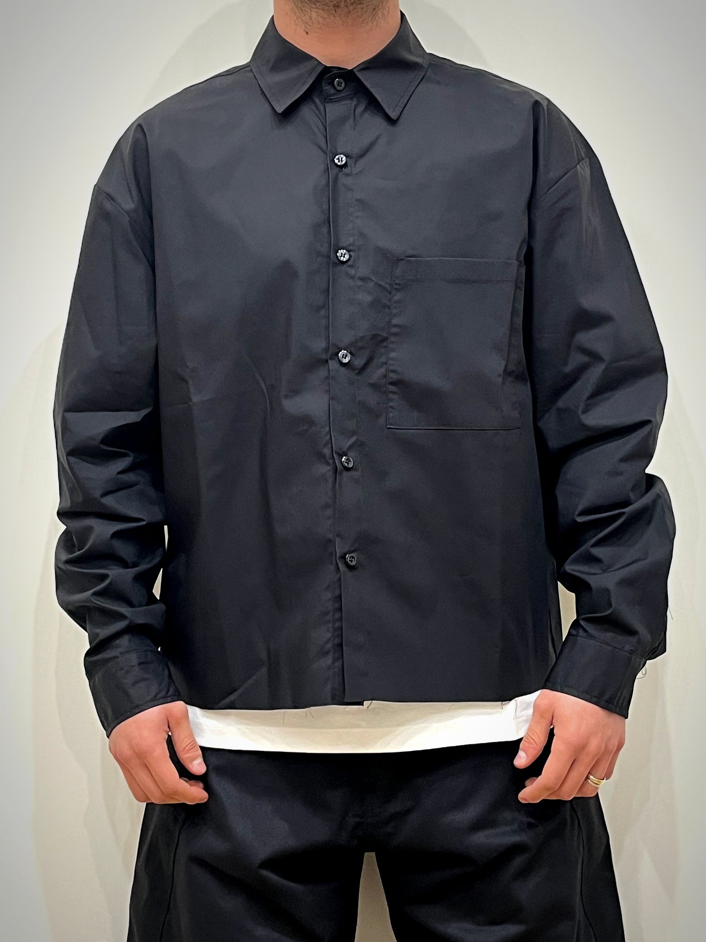 Camicia cropped raw-cut