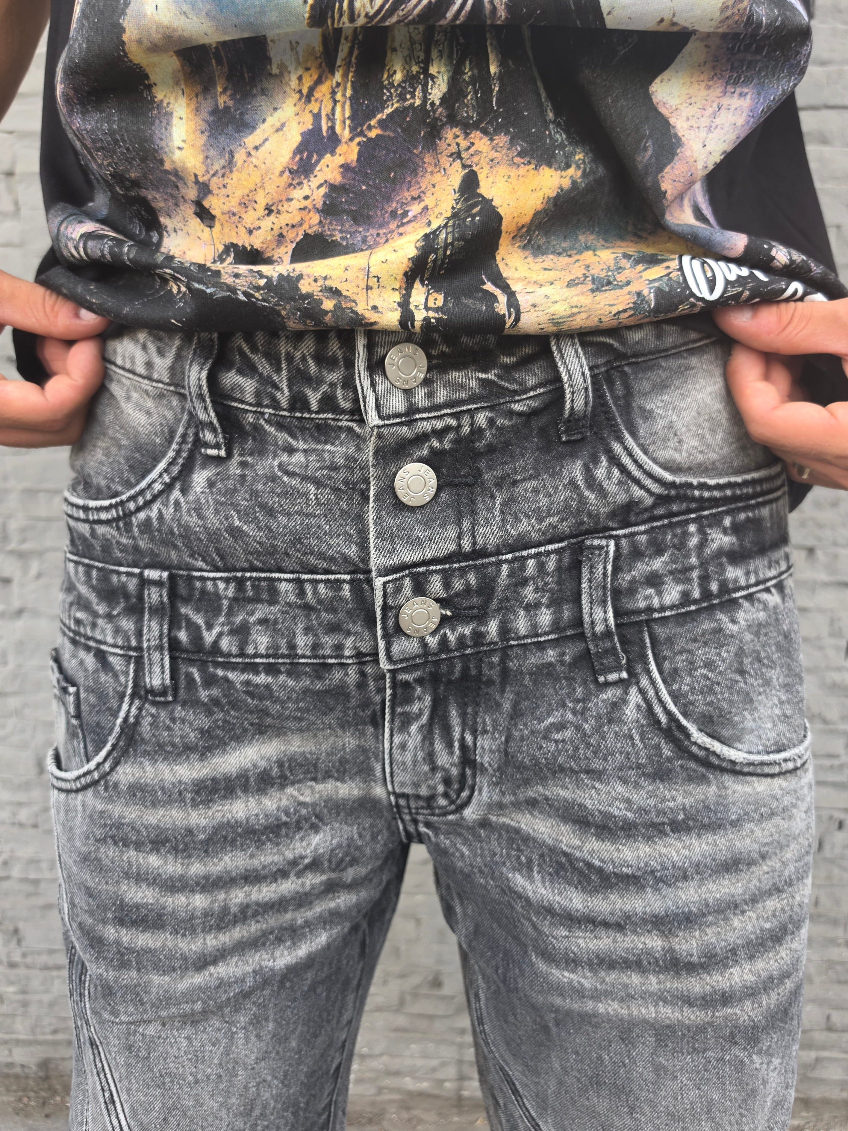 DivergentOutfit
